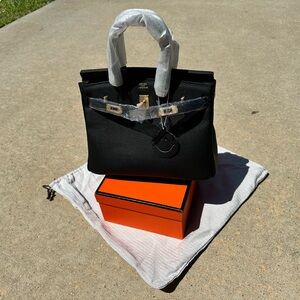 BIRKIN 25 BLACK TOGO LEATHER